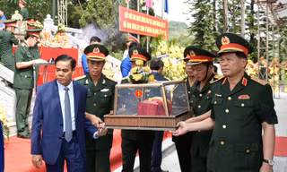 Hà Tĩnh truy điệu, an táng 10 hài cốt liệt sĩ hy sinh tại Lào
