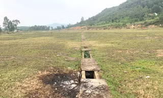 Hơn 100 hộ dân vùng ngập lụt từ chối di dời, khu tái định cư bỏ hoang