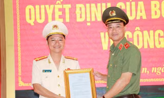 Công bố quyết định của Bộ trưởng Công an về công tác cán bộ