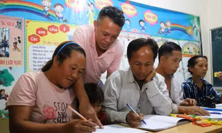 Về nơi những cặp vợ chồng rủ nhau đi 'tìm con chữ'