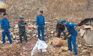 Đào móng nhà phát hiện quả bom khủng còn nguyên kíp nổ