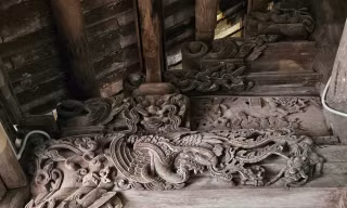 Chiêm ngưỡng linh vật Rồng được khắc tinh xảo ở đình làng được cho là đẹp nhất xứ Nghệ