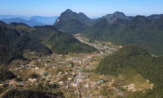 Bay trên "Cổng trời" ở "Mường trăm tuổi"