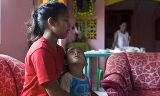 Trẻ mồ côi ở Philippines và ký ức kinh hoàng về bão Haiyan