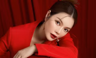 Bị thắc mắc về gia sản kếch xù, Lý Nhã Kỳ trả lời thế nào mà được khen cao tay
