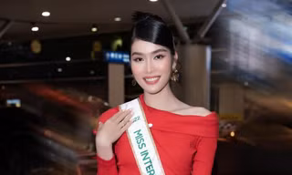 'Á hậu học giỏi nhất làng Hậu' lên đường đi thi quốc tế, trang phục ra sân bay có điểm giống Đỗ Thị Hà