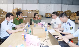 Cơ quan chức năng tỉnh Bắc Ninh kiểm tra Công ty TNHH Việt Nam denger international technology corporation. Ảnh: Công an tỉnh Bắc Ninh