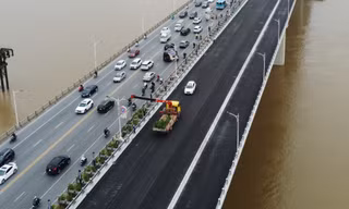  Cầu Vĩnh Tuy 2 thảm xong bê tông nhựa, thông xe cuối tháng 9