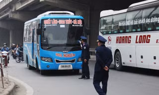 Cảnh sát, thanh tra ‘cải trang’ ghi hình ảnh xe rùa bò