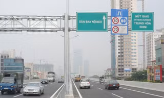 Đường cao tốc Vành đai 4 có phương án thiết kế đi trên cao như cầu cạn Vành đai 3. Ảnh: Trọng Đảng