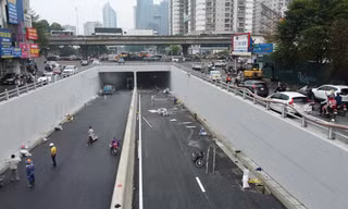 Đi xuyên hầm Lê Văn Lương - công trình xóa ‘điểm đen’ ùn tắc