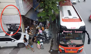 Hà Nội: Tạm dừng cấp phù hiệu cho phương tiện của 11 doanh nghiệp xe hợp đồng