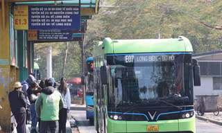 9 tuyến buýt điện Hà Nội được đề xuất kéo dài thí điểm đặt hàng