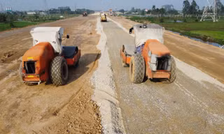 Cao tốc Thanh Hóa - Ninh Bình: Thông xe nhưng phương tiện chưa thể đi lại 