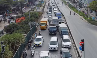 Hà Nội tiếp tục hạn chế nhiều loại xe trên đường Âu Cơ - Xuân Diệu 