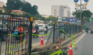Đường Giải Phóng được thay dải phân cách và hàng rào sắt mới