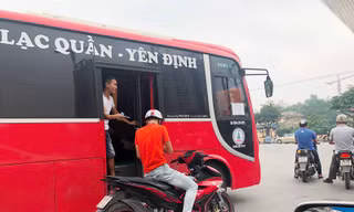5 lực lượng + camera phạt nguội, lòng đường vẫn như bến xe lậu