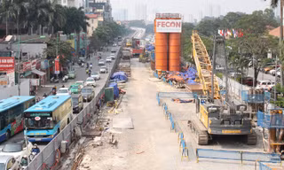 Đường tắc nhưng công trường giao thông vẫn 'nguội lạnh' sau Tết