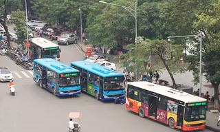 Xe buýt Hà Nội chưa hoạt động từ 1/10.