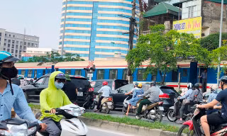 Vụ tai nạn đường sắt, gây tắc đường tại nút giao thông Kim Liên sáng 8/5