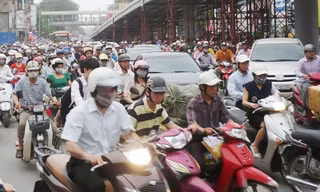 Các quận trung tâm sẽ có kế hoạch hạn chế xe máy trước. Ảnh: T.Đảng