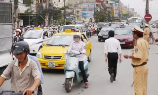 Từ sáng mai, liên ngành Hà Nội lập 22 chốt kiểm soát ra vào thành phố. Ảnh: Trọng Đảng