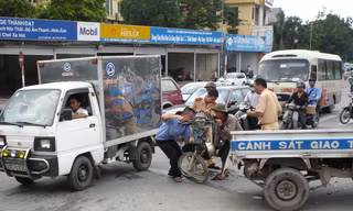 Chủ tịch Hà Nội yêu cầu làm rõ trách nhiệm 8 quận, huyện, thị xã gia tăng tai nạn giao thông