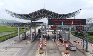Bị vỡ phương án tài chính, nhà đầu tư cầu BOT Thái Hà muốn trả dự án