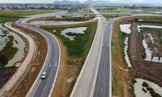 Vì sao 8 km cuối tuyến cao tốc Mai Sơn - QL45 vẫn ngổn ngang công trường?