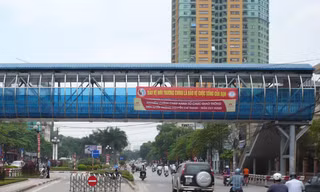 Đề xuất xây 29 cầu vượt đi bộ ở Hà Nội với kinh phí hơn 300 tỷ đồng