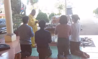 Lập lễ mời thầy cúng bái trong trường học: Hiệu trưởng nói vì cả nể bác bảo vệ