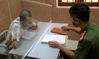 Đối tượng An tại cơ quan công an. Ảnh: M.Quỳnh