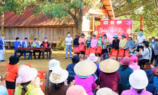 Mang Tết sớm tới đồng bào khó khăn ở 3 buôn làng Đắk Lắk