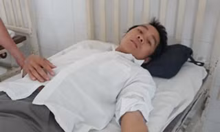 Tranh cướp quặng vàng, hai người nhập viện