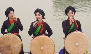 Đi 160 km để xem hội Lim