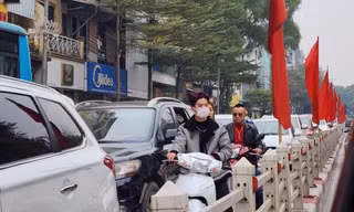 Khu vực Văn Miếu - Quốc Tử Giám kẹt cứng, nhiều người bỏ cuộc xin chữ đầu năm