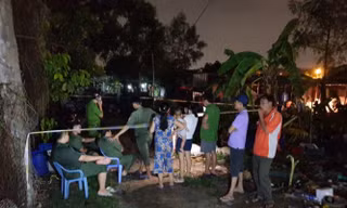 Bé trai 4 tuổi tắm mưa bị nước cuốn mất tích