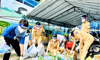 Hơn 500 học viên cảnh sát đến hỗ trợ Bình Dương chống dịch