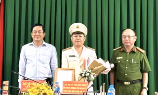 Công an tỉnh Bình Dương trao quyết định về công tác cán bộ