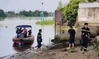 Bị 'giang hồ đòi nợ', người đàn ông nhảy sông Sài Gòn tự tử