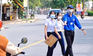 Sĩ tử nghèo thi tốt nghiệp THPT được Bình Dương lo chỗ ở, xe ôm... miễn phí