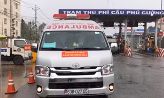Lập biên bản tài xế xe cứu thương gắn bảng 'Giang Kim Cúc và các cộng sự'