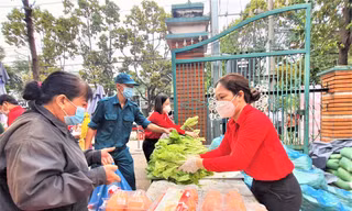 Bình Dương tổ chức ‘Chợ 0 đồng’ giúp người khó khăn vượt bão giá