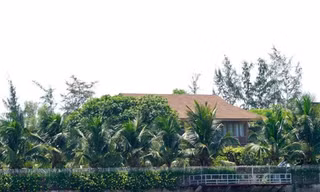 Bình Dương cưỡng chế phim trường, nhà hàng xây sai bên sông