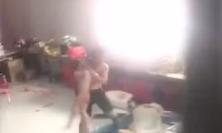 Khởi tố kẻ bạo hành dã man con riêng của ‘vợ hờ’
