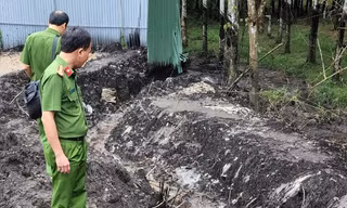 Phát hiện cơ sở sản xuất muối ở Bình Dương chôn hơn 2.000 tấn chất thải trái phép