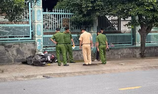 Nam công nhân tử vong cạnh chiếc xe máy biến dạng