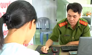 Người dân ở Bình Dương phấn khởi vì được giải quyết thủ tục hành chính 'siêu tốc'