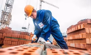 Những ngành nghề nào dự kiến được hoạt động trở lại từ 0h ngày 1/10 tại Bình Dương?