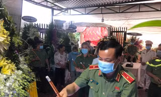 Đại úy hy sinh khi bắt ‘cát tặc’ được thăng hàm